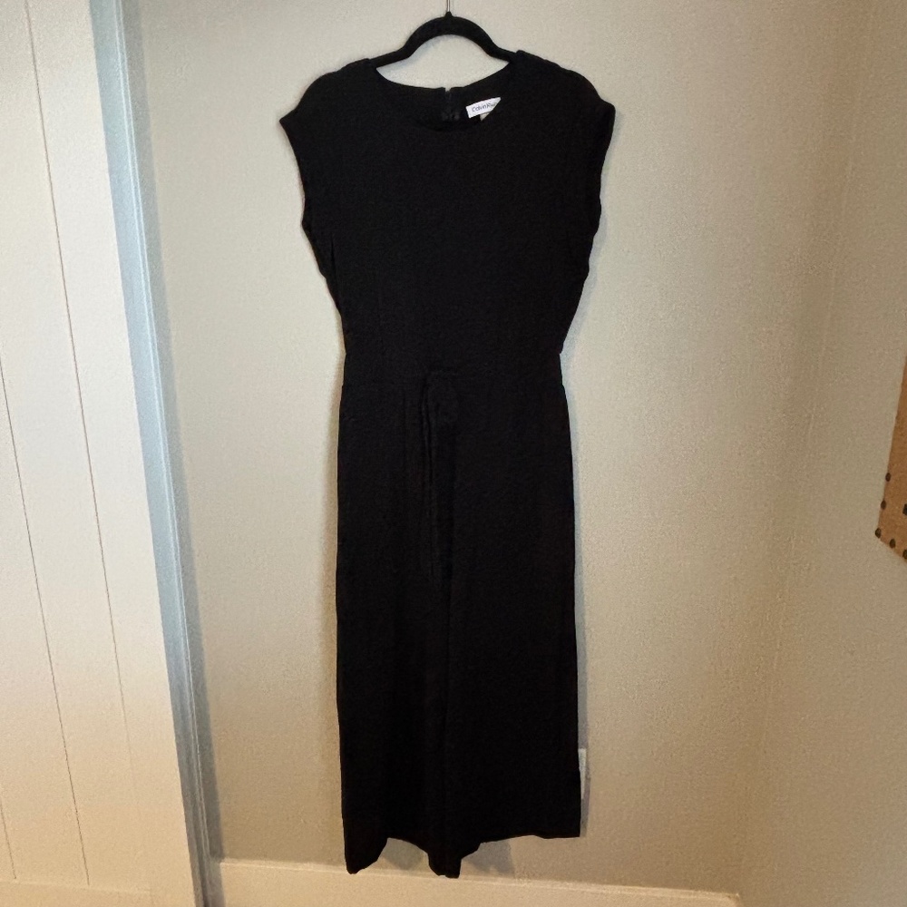 Calvin Klein Black Sleeveless Cap Sleeve Size 4 Zip Back
